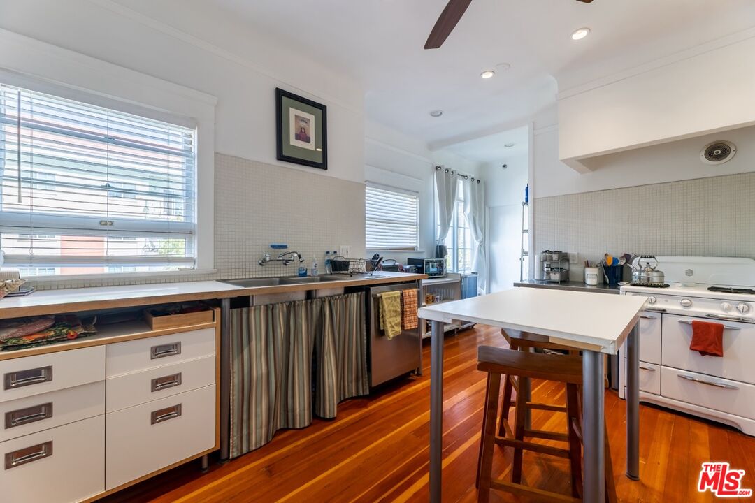 3400 San Marino St Unit: E