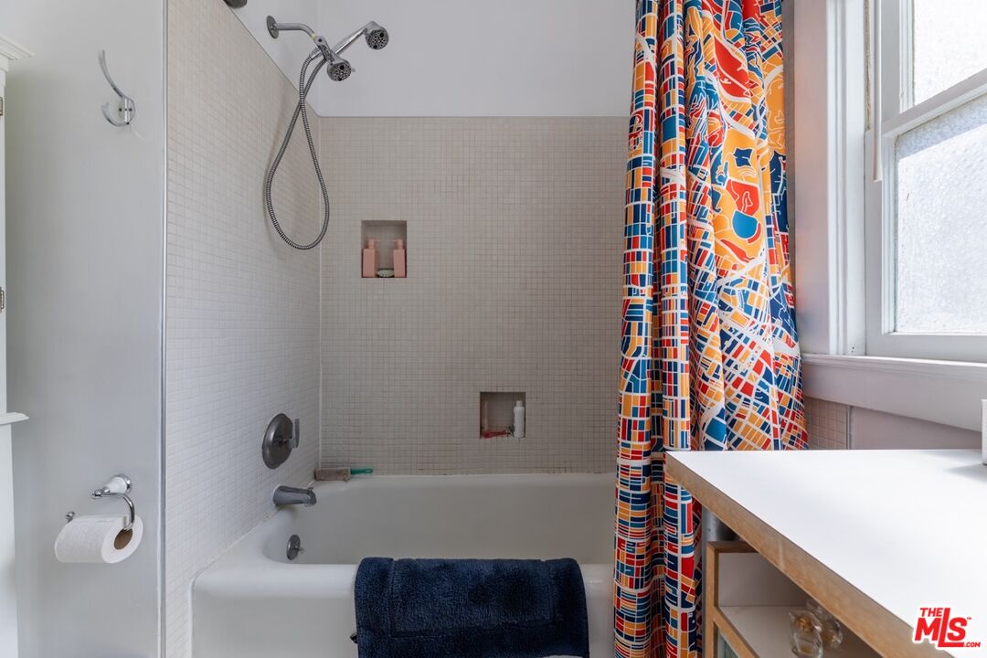 3400 San Marino St Unit: E
