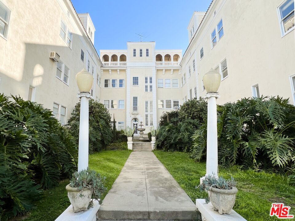 3400 San Marino St Unit: E