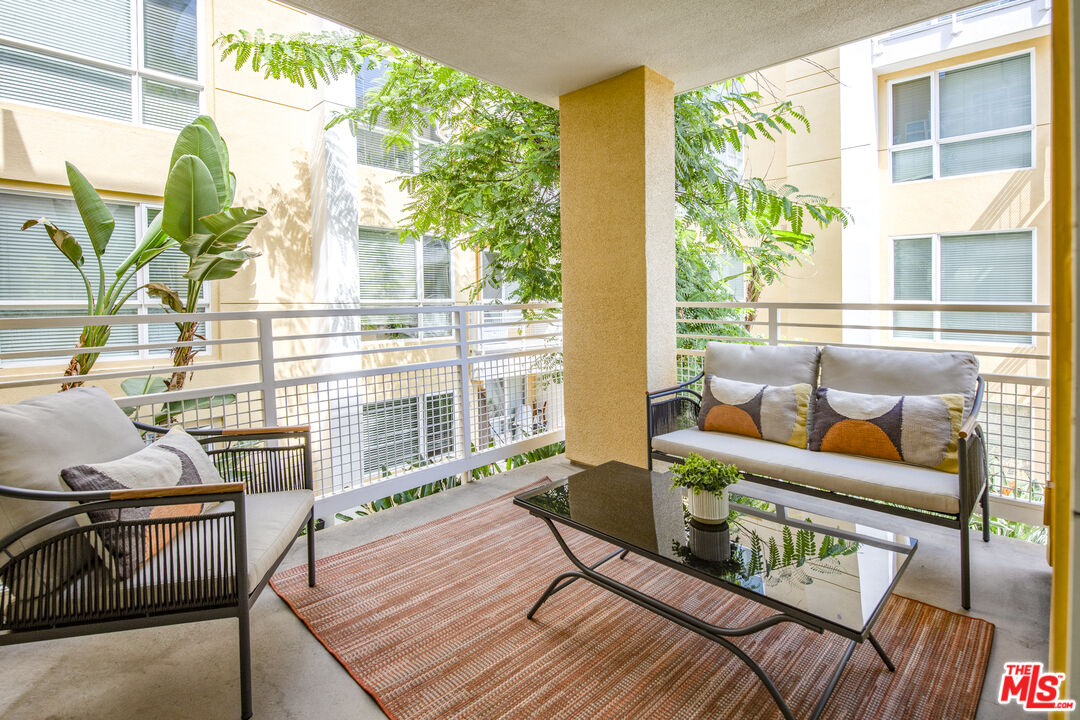 21301 Erwin St Unit: 340
