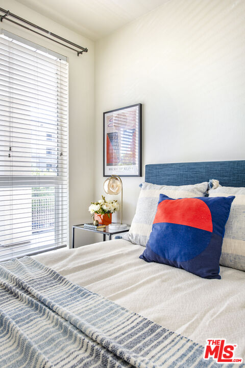 21301 Erwin St Unit: 340