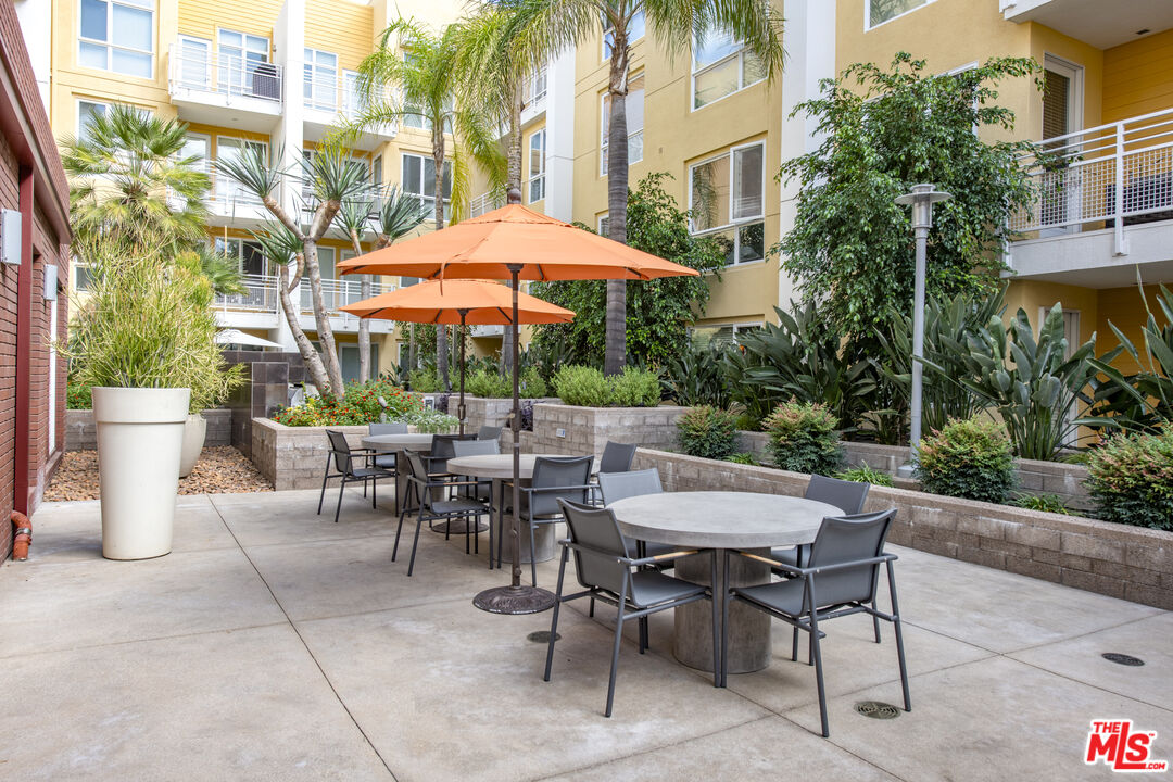 21301 Erwin St Unit: 340