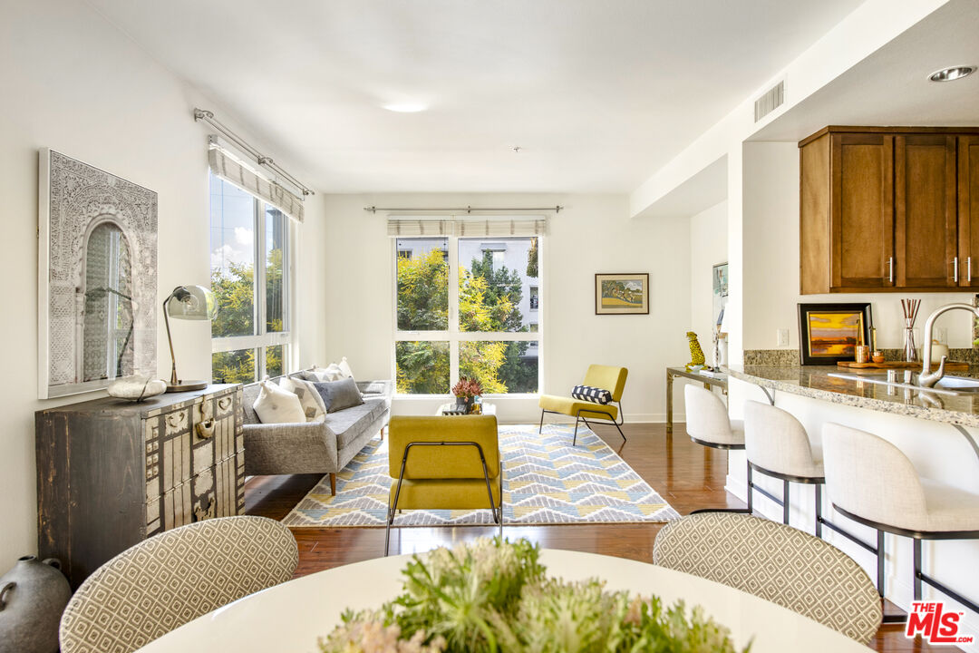 21301 Erwin St Unit: 340