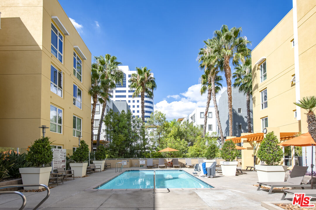 21301 Erwin St Unit: 340