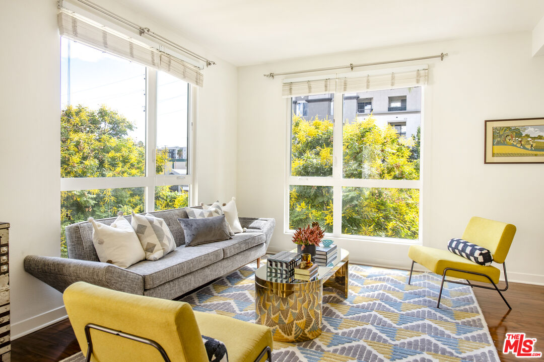21301 Erwin St Unit: 340