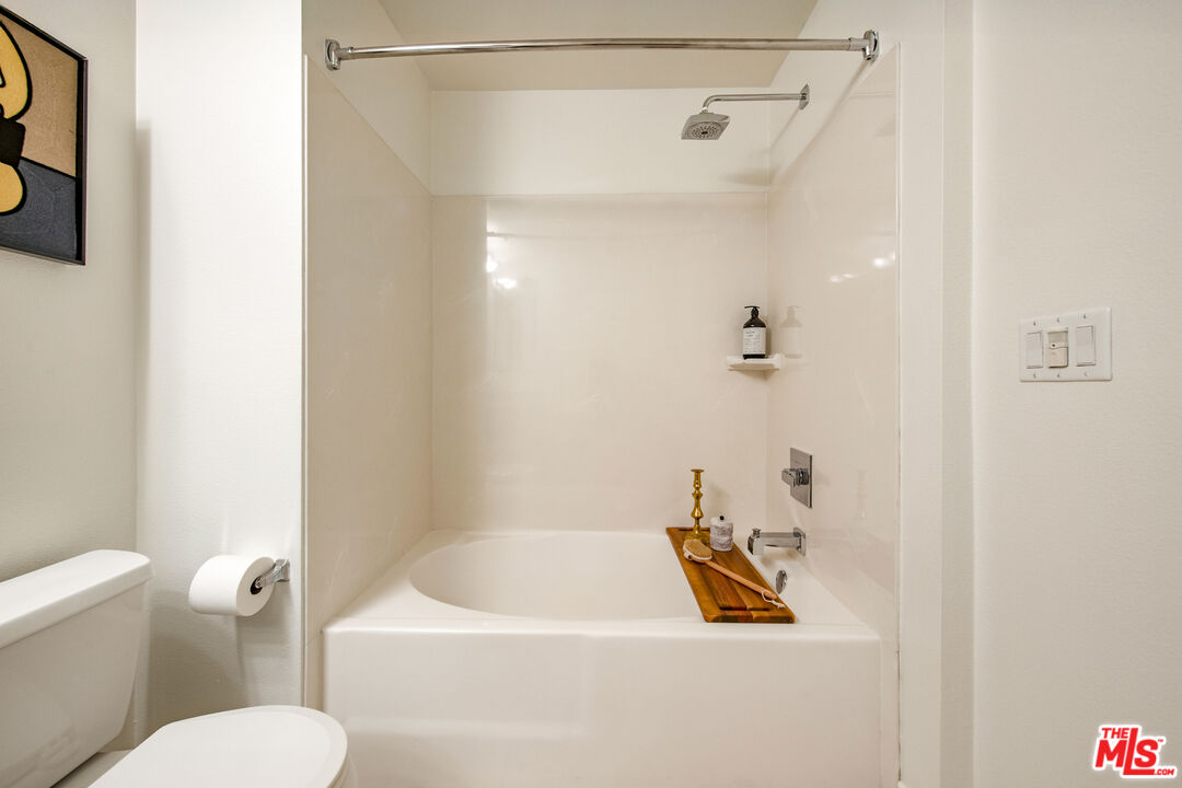 21301 Erwin St Unit: 340