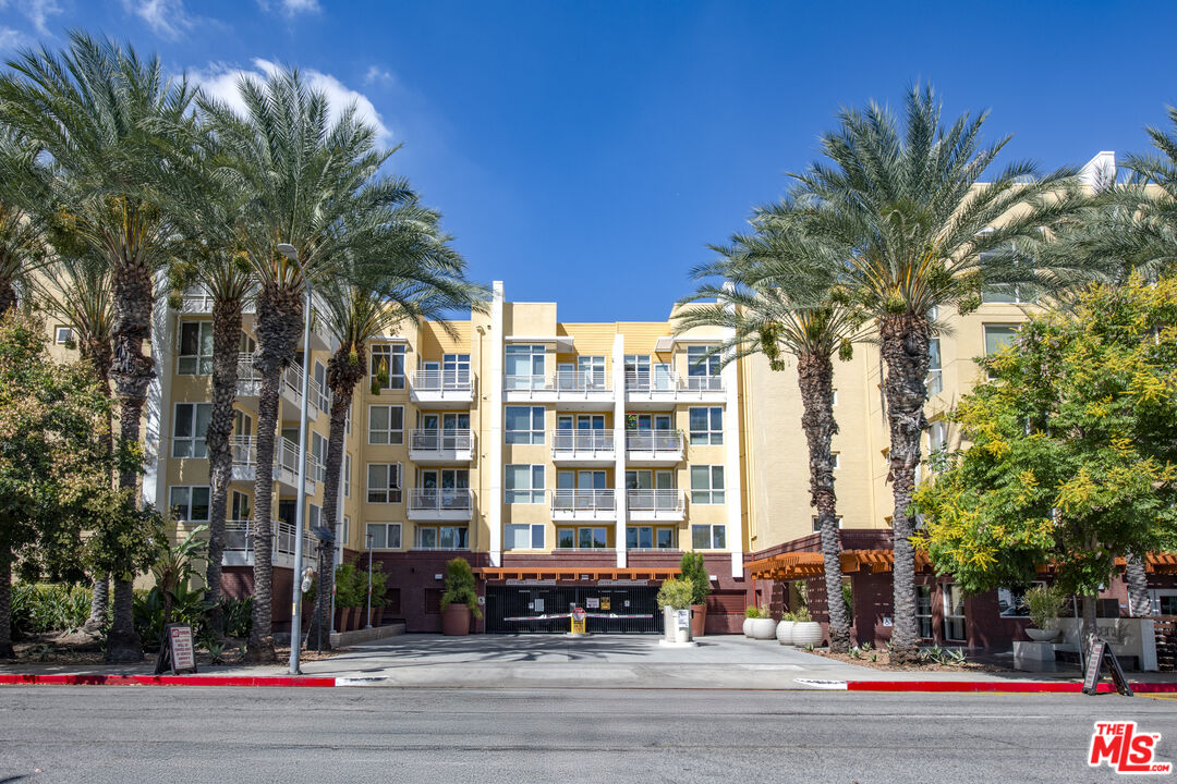 21301 Erwin St Unit: 340