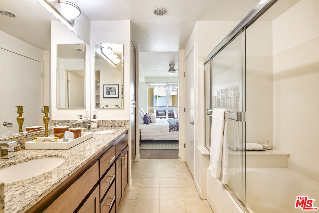 21301 Erwin St Unit: 340