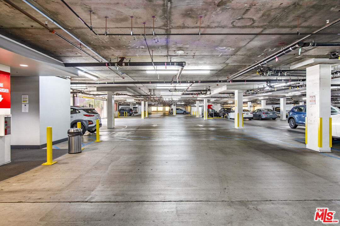 21301 Erwin St Unit: 340