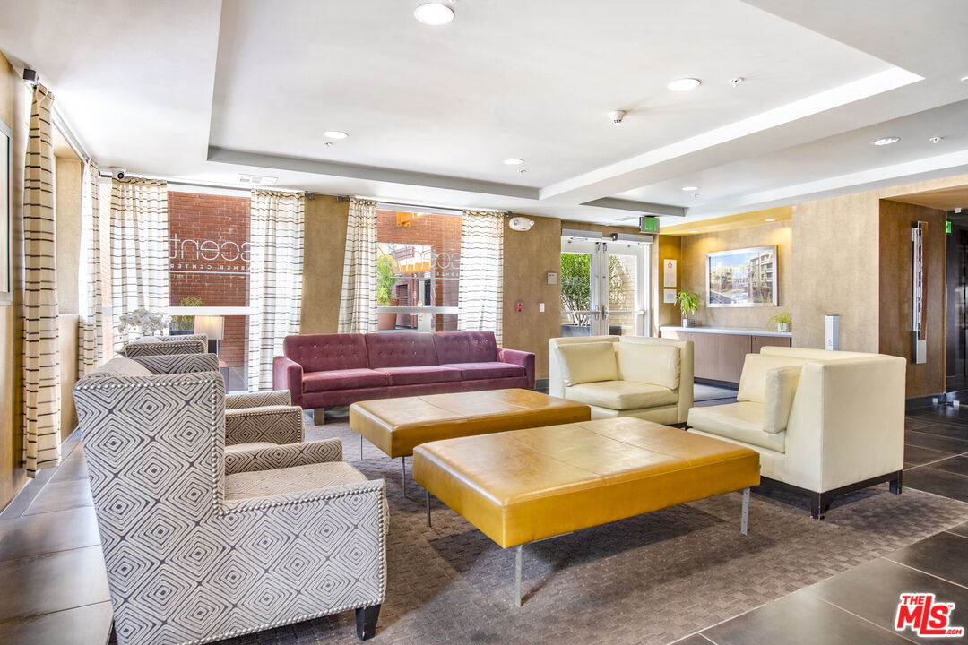 21301 Erwin St Unit: 340