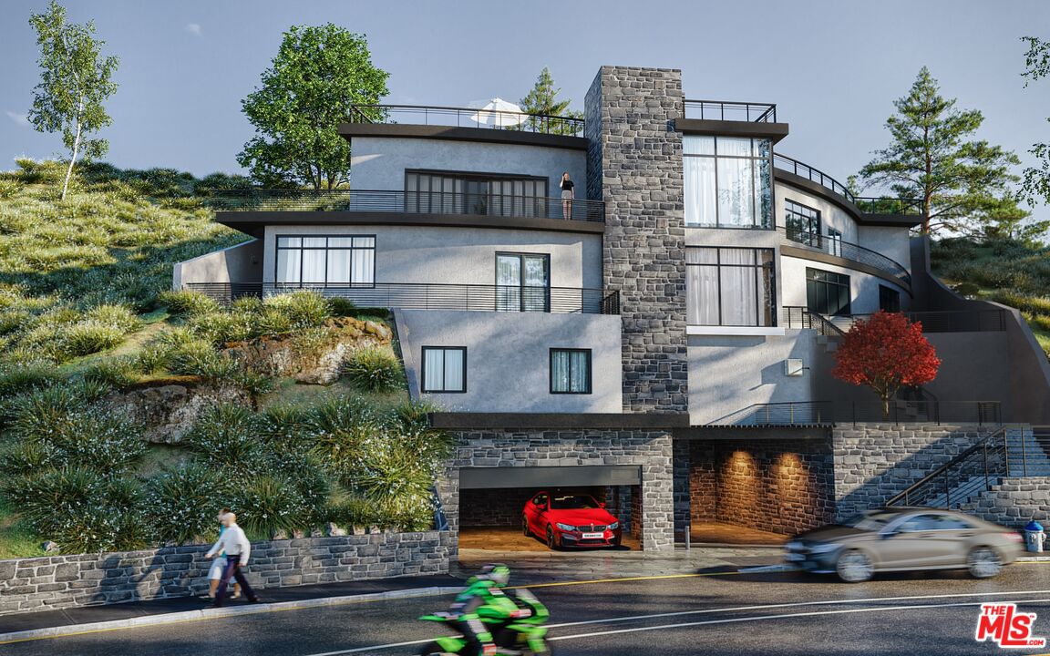 4036 Sunswept Dr