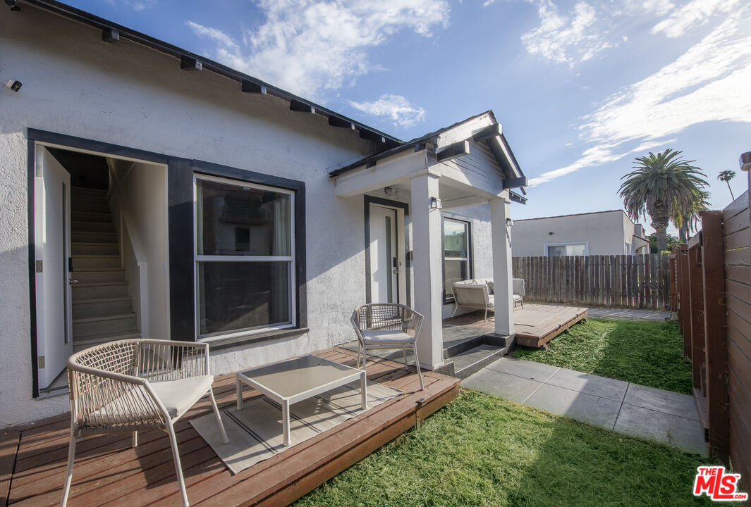 4616 Rosewood Ave