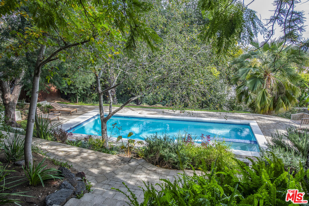 4458 Dundee Dr