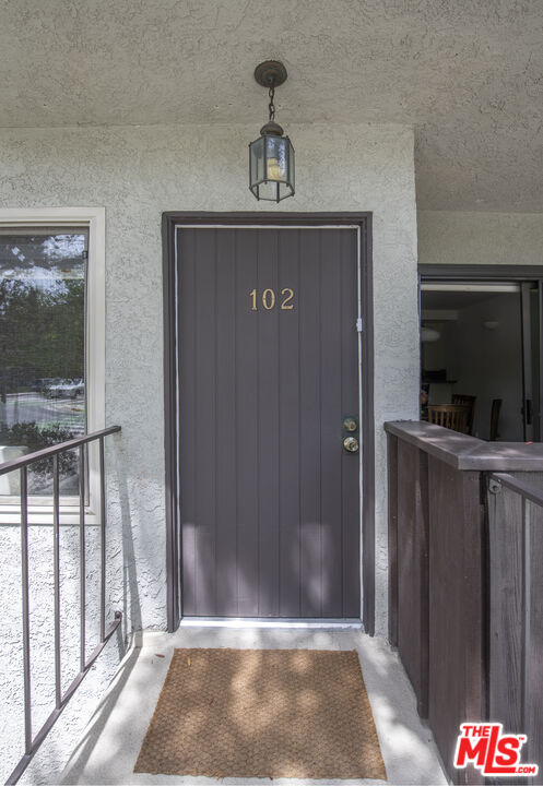 1301 17th St Unit: 102