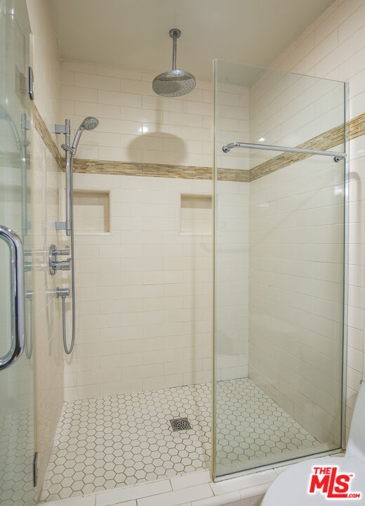 1301 17th St Unit: 102