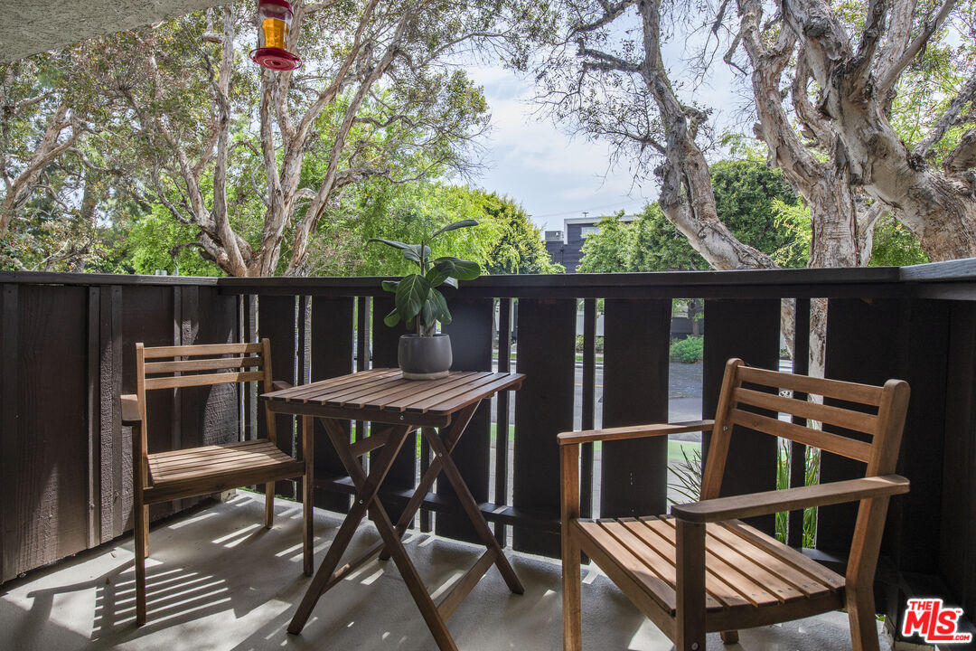 1301 17th St Unit: 102