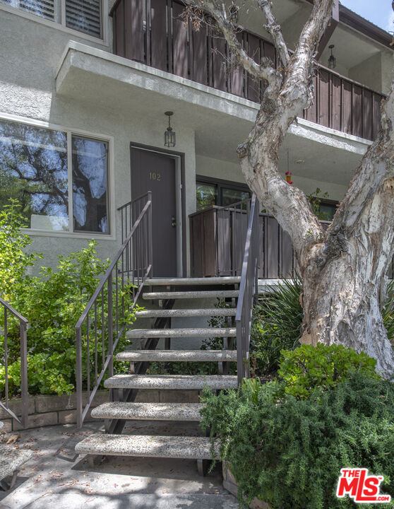 1301 17th St Unit: 102