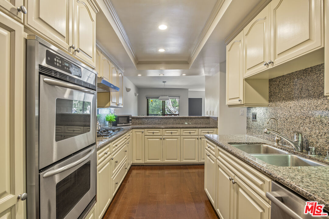 1301 17th St Unit: 102