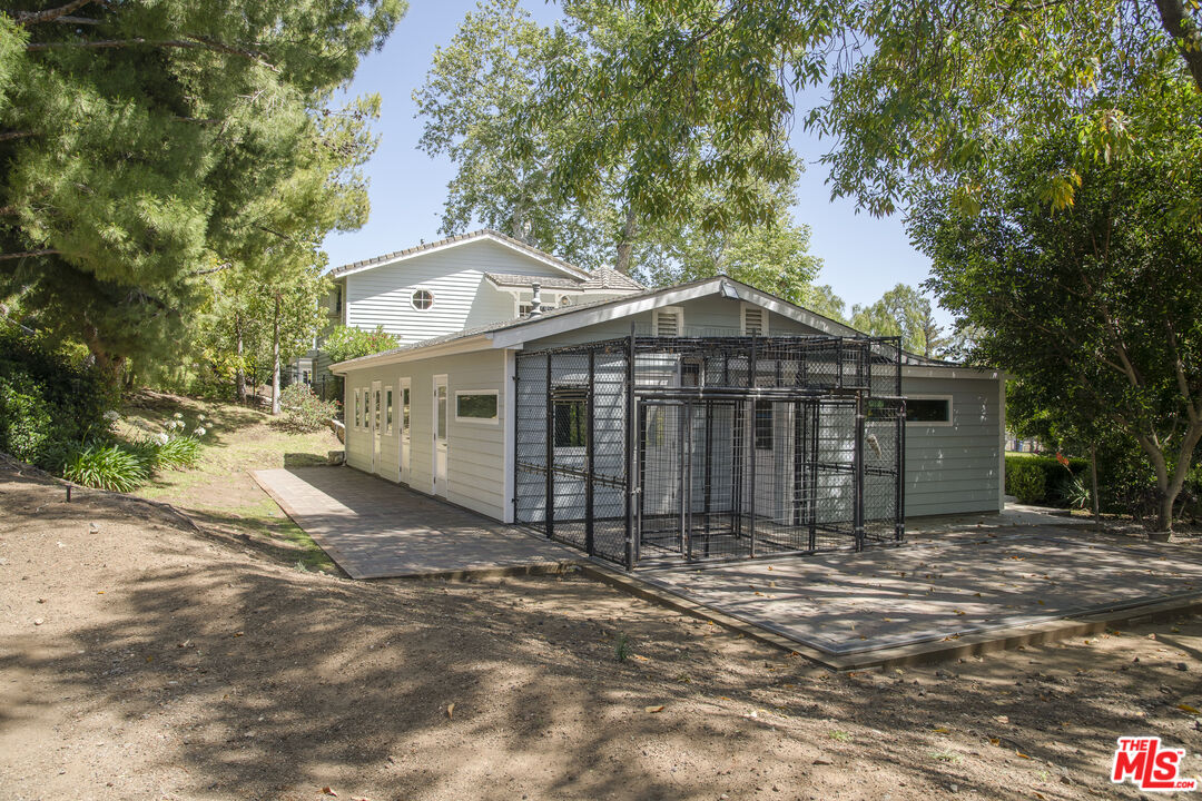 33269 Mulholland Hwy
