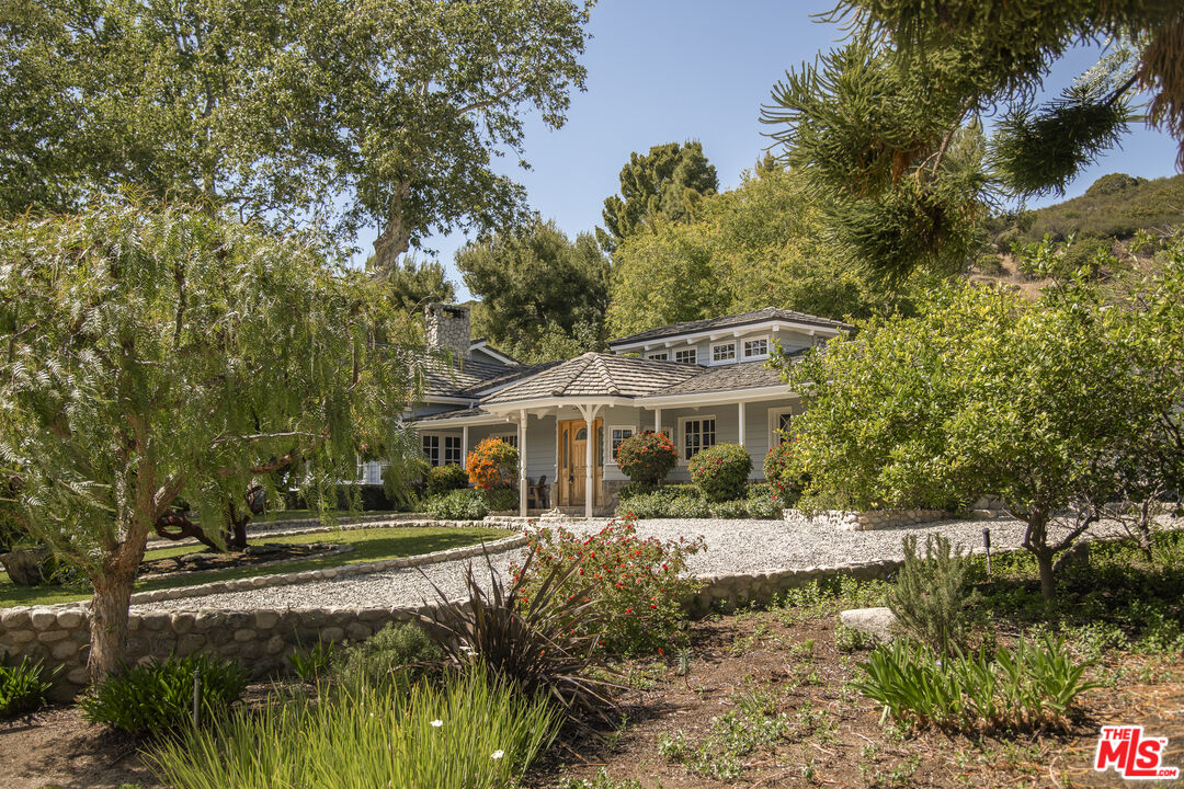 33269 Mulholland Hwy