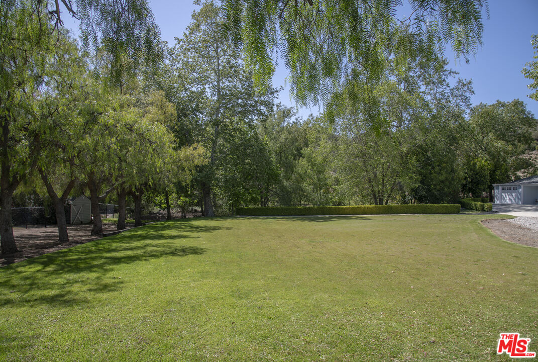 33269 Mulholland Hwy