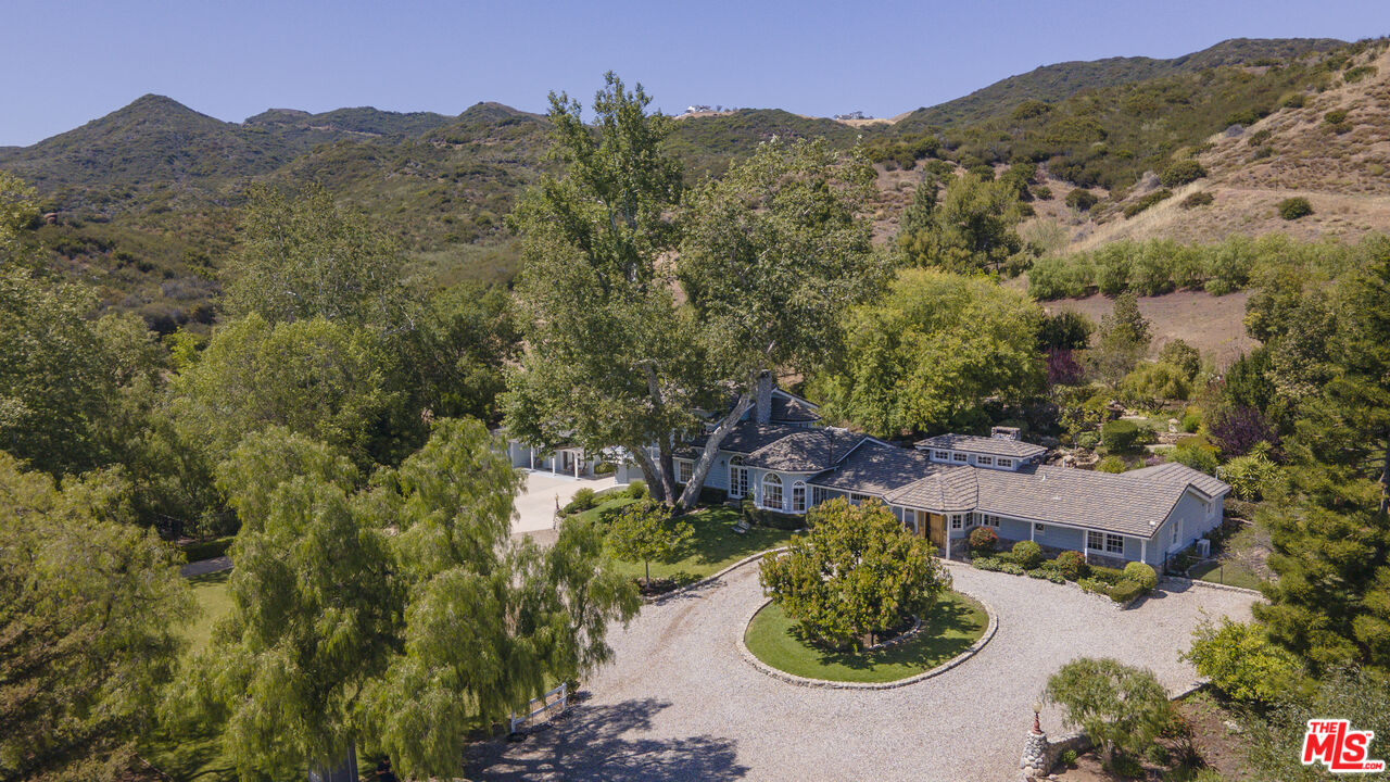 33269 Mulholland Hwy