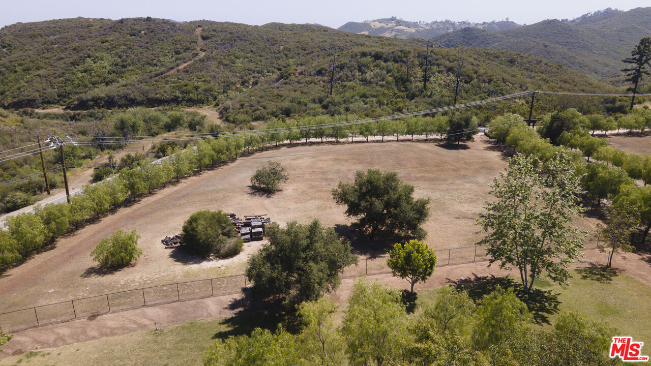 33269 Mulholland Hwy