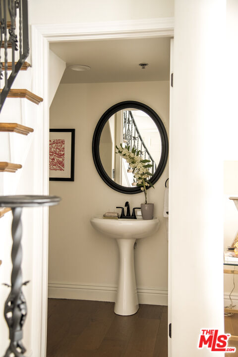 4360 Ventura Canyon Ave Unit: 3