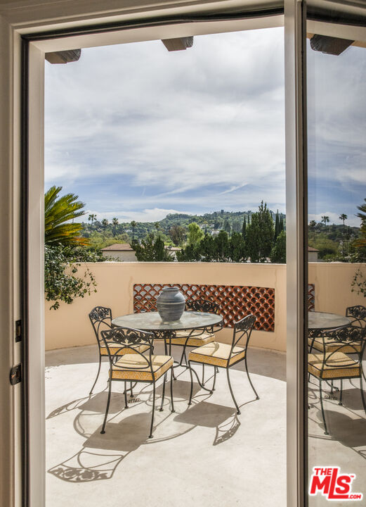 4360 Ventura Canyon Ave Unit: 3