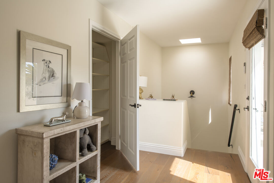 4360 Ventura Canyon Ave Unit: 3