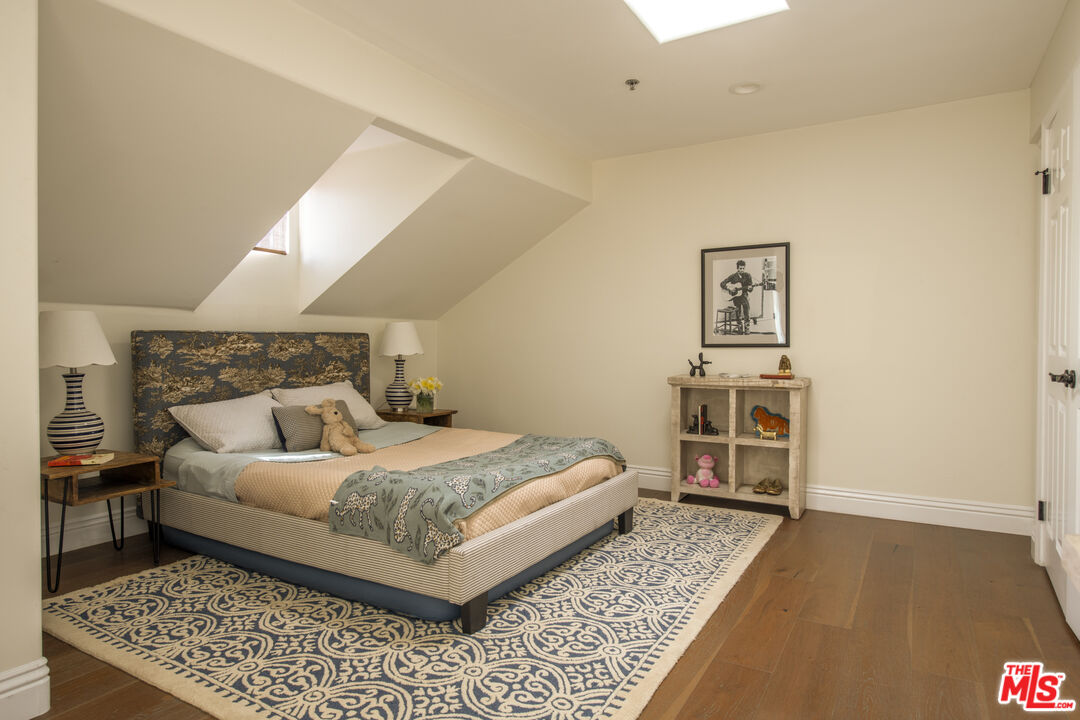 4360 Ventura Canyon Ave Unit: 3