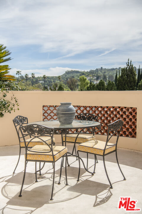 4360 Ventura Canyon Ave Unit: 3