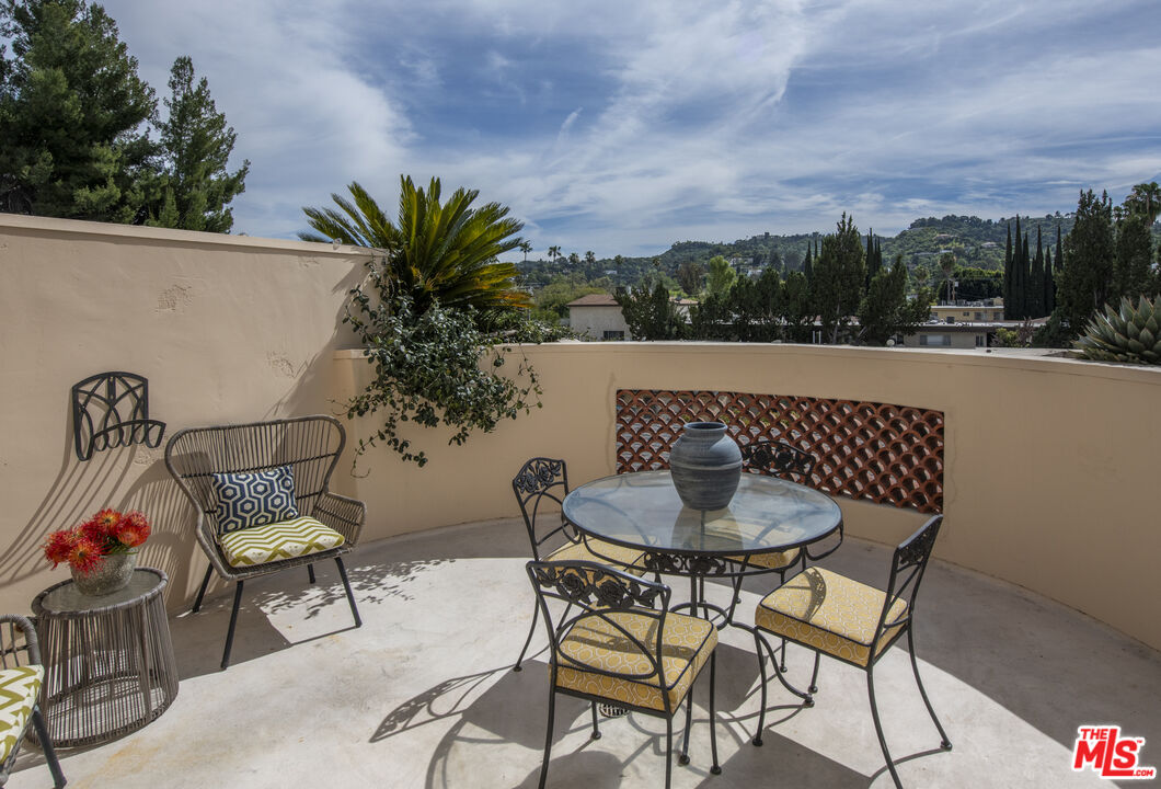 4360 Ventura Canyon Ave Unit: 3