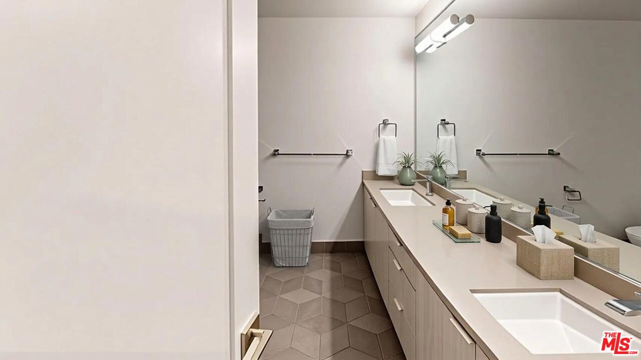 425 S Willaman Dr Unit: 203