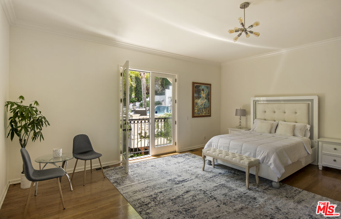 3780 Multiview Dr