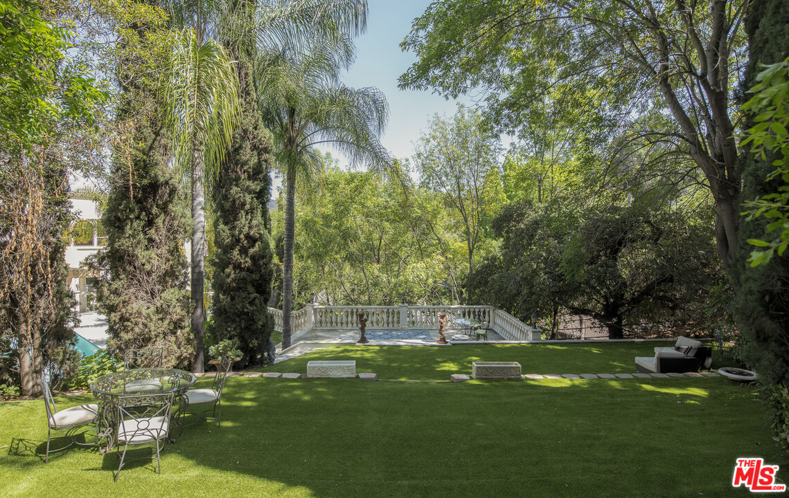 3780 Multiview Dr