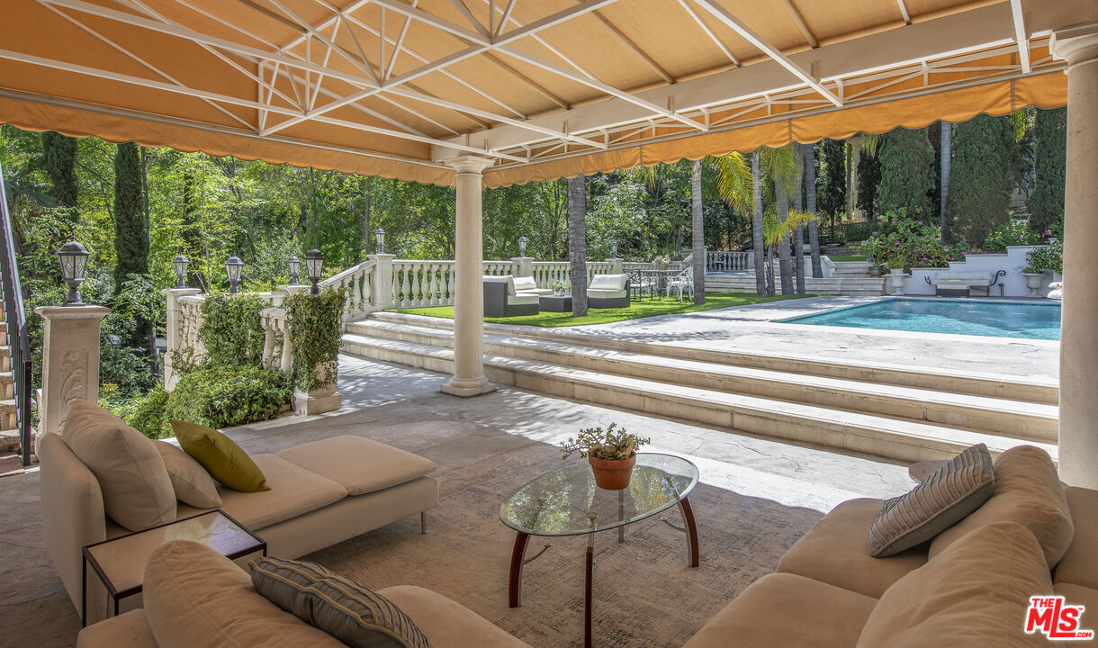 3780 Multiview Dr