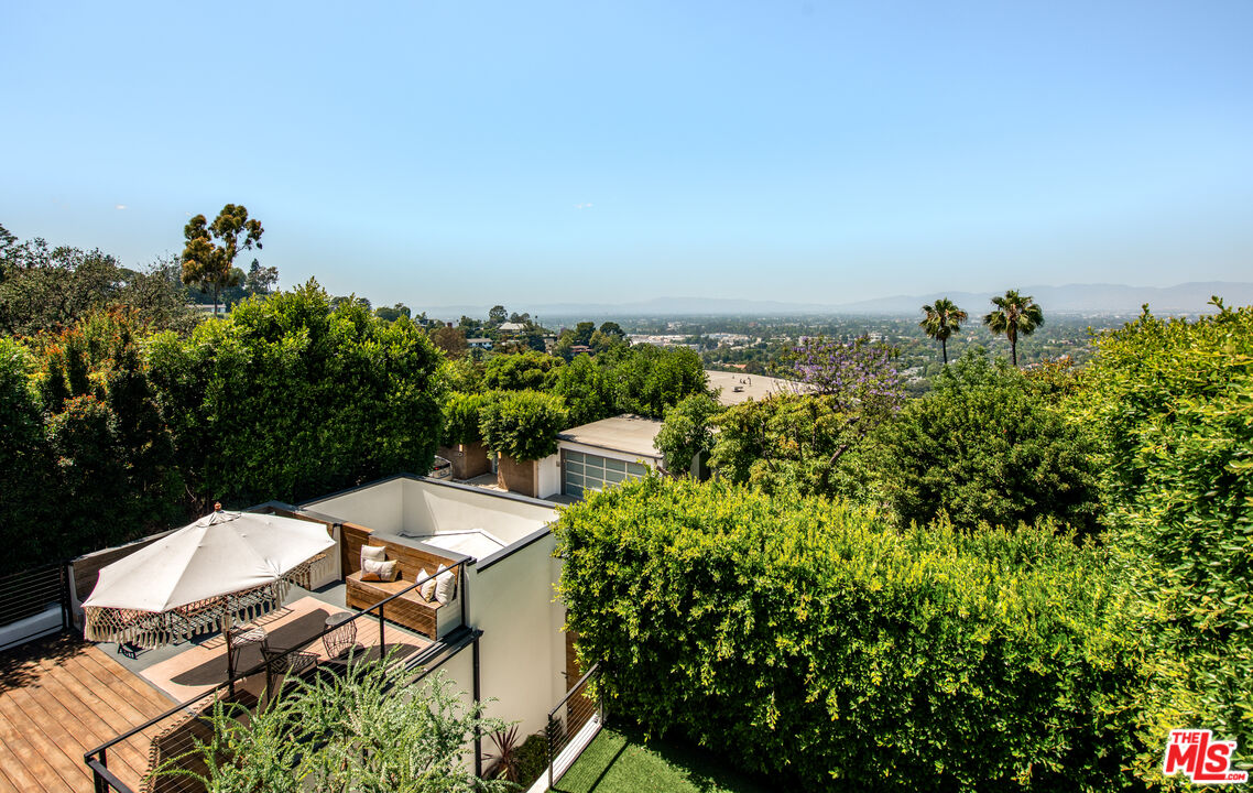 3606 Berry Dr
