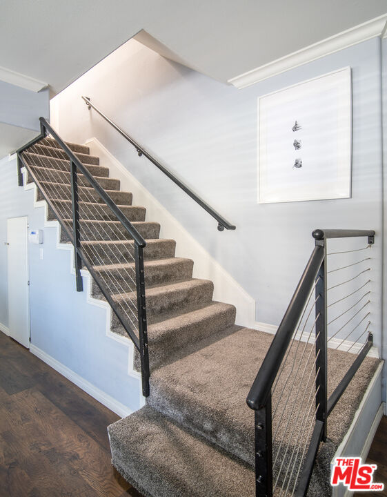 11306 Moorpark St Unit: 20