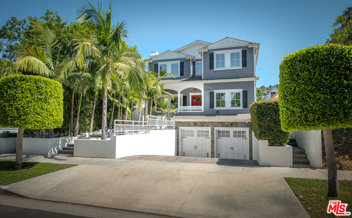 12142 Hollyglen Pl