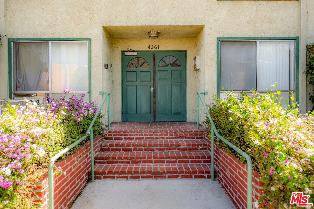 4361 Berryman Ave Unit: 12