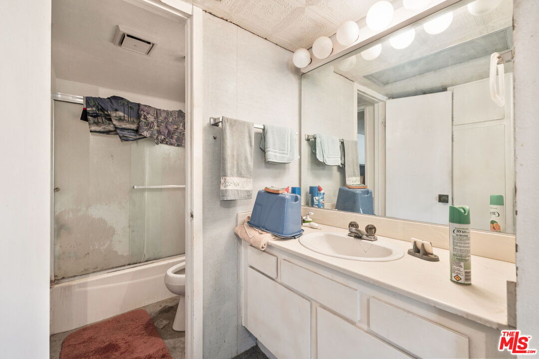5300 E Waverly Dr Unit: 4202