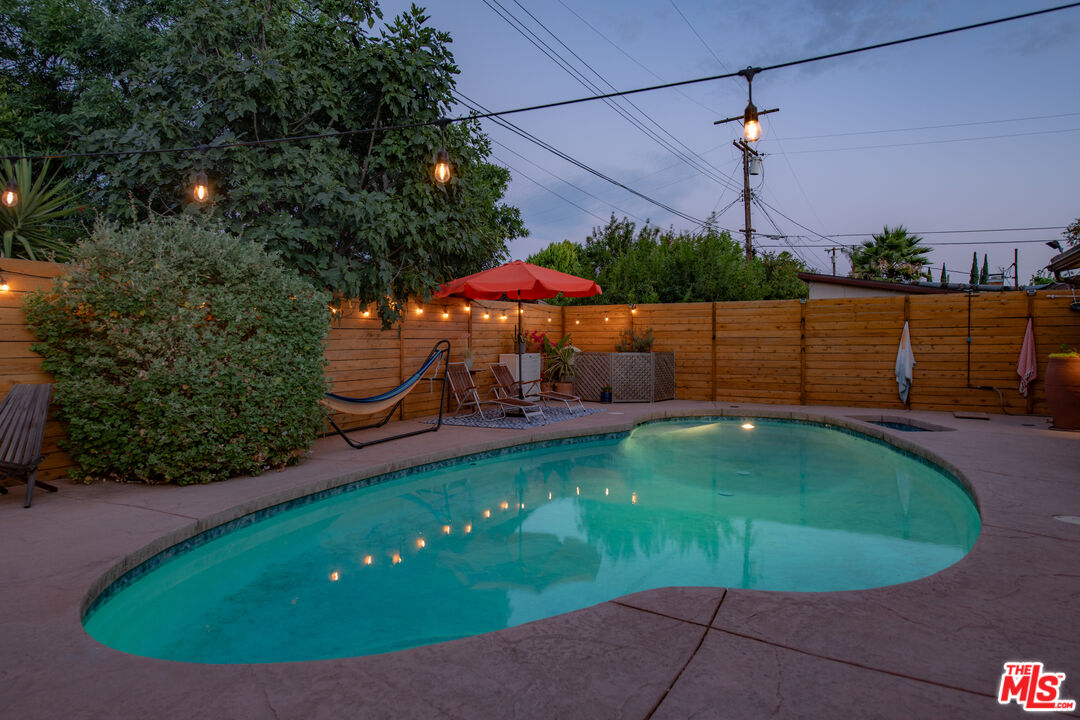 6504 Rhea Ave