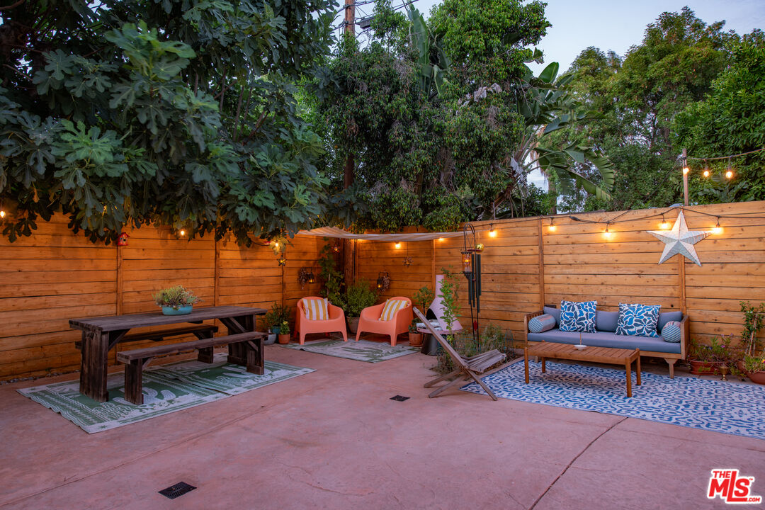 6504 Rhea Ave