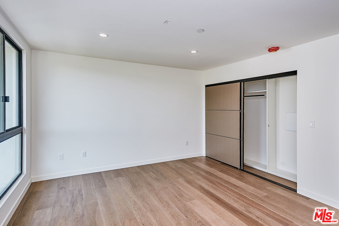 328 N Maple Dr Unit: 103