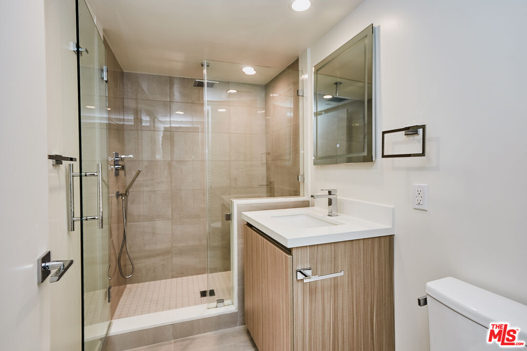 328 N Maple Dr Unit: 103