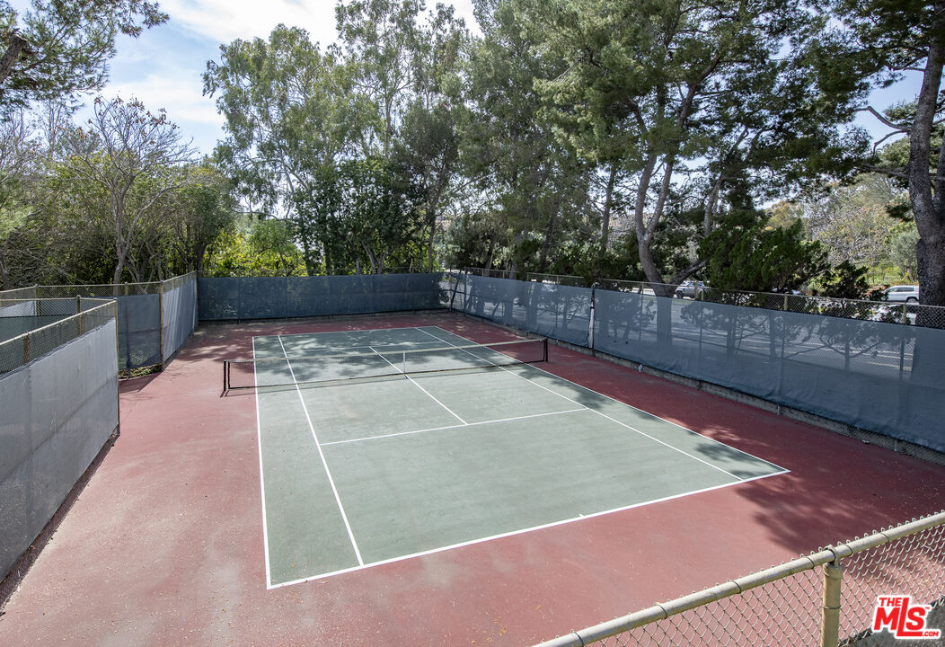38 Sea Island Dr