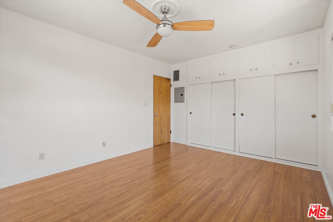 50 S Meridith Ave Unit: 4