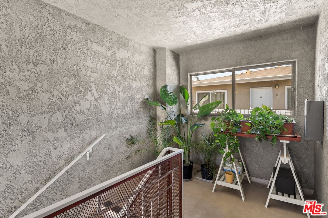 50 S Meridith Ave Unit: 4