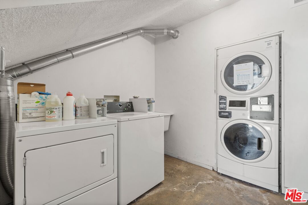 50 S Meridith Ave Unit: 4